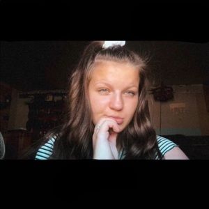 Meet your Posher, Cami